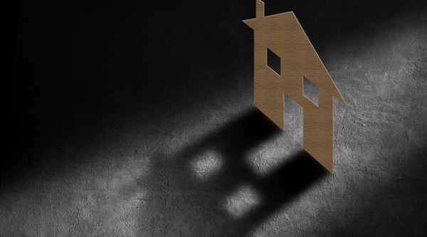 重慶傳統(tǒng)行業(yè)塌方，罪魁禍?zhǔn)拙故欠績(jī)r(jià)？