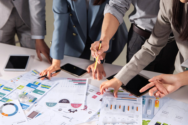 集團(tuán)管控中的決策權(quán)分配：原則、方法與優(yōu)化策略