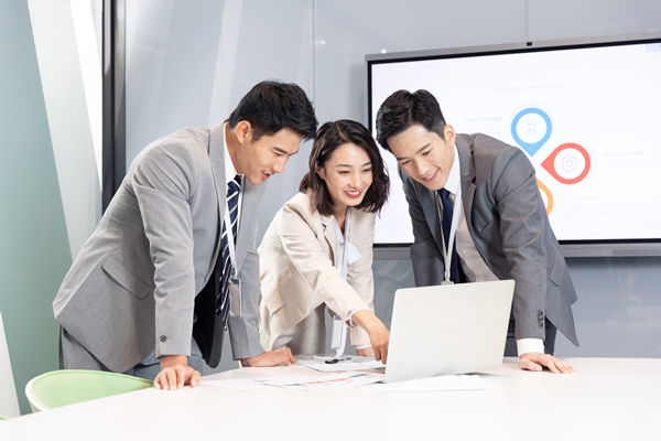 精益人才發(fā)展：培養(yǎng)專業(yè)人才，推動(dòng)企業(yè)持續(xù)發(fā)展