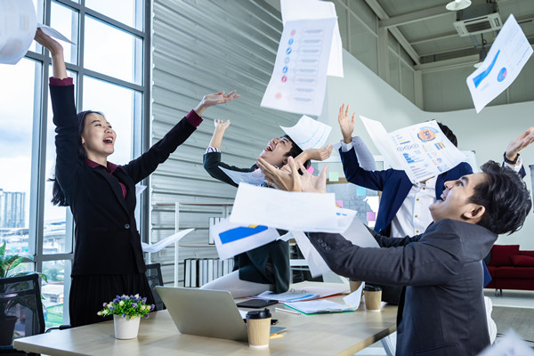 集團(tuán)管控中的組織結(jié)構(gòu)優(yōu)化：原則、方法與實踐