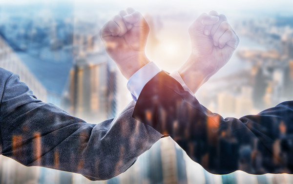 競(jìng)爭情報(bào)與企業(yè)戰(zhàn)略管理：贏得市場(chǎng)的關(guān)鍵