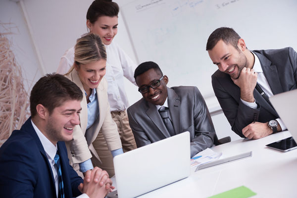 多元化團(tuán)隊績效管理：適應(yīng)多元化環(huán)境，促進(jìn)團(tuán)隊和諧