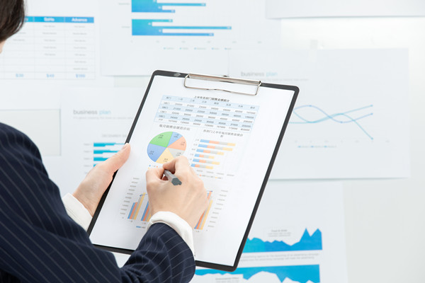 目標(biāo)設(shè)定與追蹤：明確目標(biāo)，確保績(jī)效達(dá)成