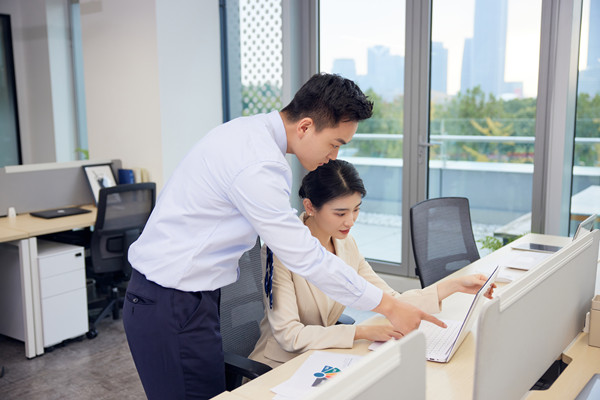 薪酬與人才流失：合理設(shè)計(jì)，降低流失率