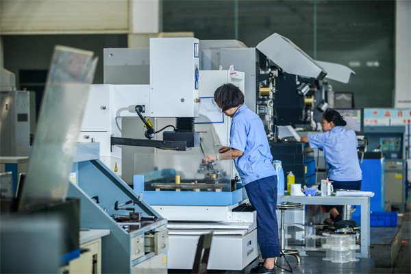 制造業(yè)管理新策略，引領(lǐng)企業(yè)高效運(yùn)營(yíng)，提升競(jìng)爭(zhēng)力