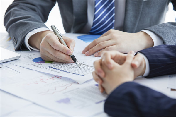 薪酬管理新趨勢(shì)：如何平衡員工期望與企業(yè)成本？