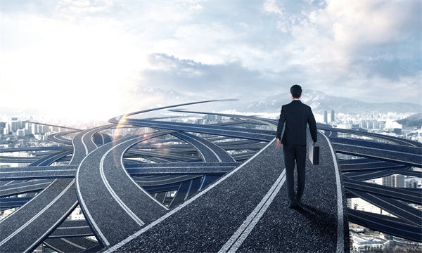 構(gòu)建高效集團(tuán)管控模式，促進(jìn)業(yè)務(wù)協(xié)同與資源整合