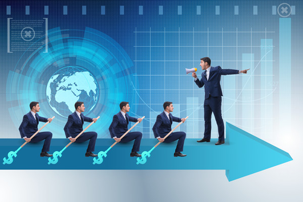 集團(tuán)管控創(chuàng)新實(shí)踐，引領(lǐng)行業(yè)發(fā)展趨勢(shì)與變革