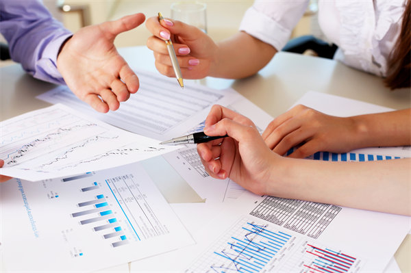 聚焦核心業(yè)務(wù)，優(yōu)化經(jīng)營(yíng)計(jì)劃，推動(dòng)企業(yè)高質(zhì)量發(fā)展