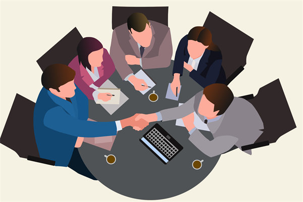 在企業(yè)管理中，專權(quán)式和民主式管理各有哪些優(yōu)缺點？