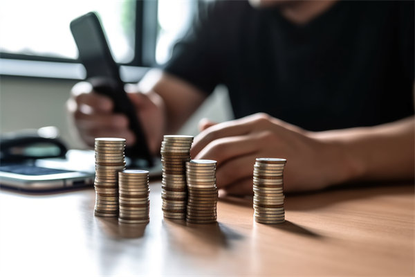 在制定薪酬策略時應(yīng)首先考慮的是員工的個人需求嗎？