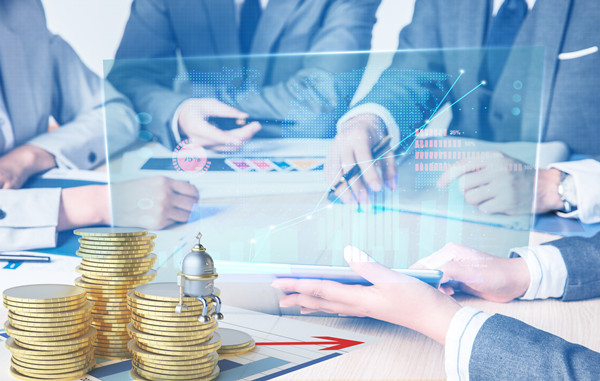 年度計劃中，如何量化評估風(fēng)險與應(yīng)對策略？