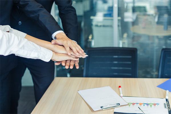 領(lǐng)導(dǎo)力培養(yǎng)體系如何構(gòu)建，為組織未來儲備關(guān)鍵人才？