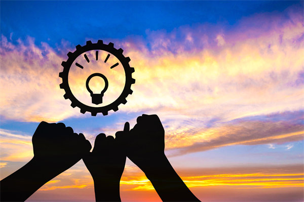 在全球化下，跨國企業(yè)如何規(guī)劃組織結(jié)構(gòu)與運(yùn)營模式？