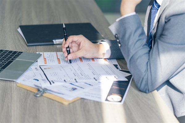 企業(yè)在招聘過程中，如何確保公平性與多樣性并存？