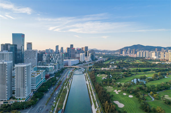 深圳精益生產(chǎn)咨詢公司如何幫助企業(yè)實(shí)現(xiàn)生產(chǎn)流程優(yōu)化？