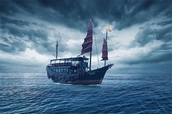 在全球化競(jìng)爭(zhēng)中，企業(yè)如何制定有效的戰(zhàn)略管理策略？