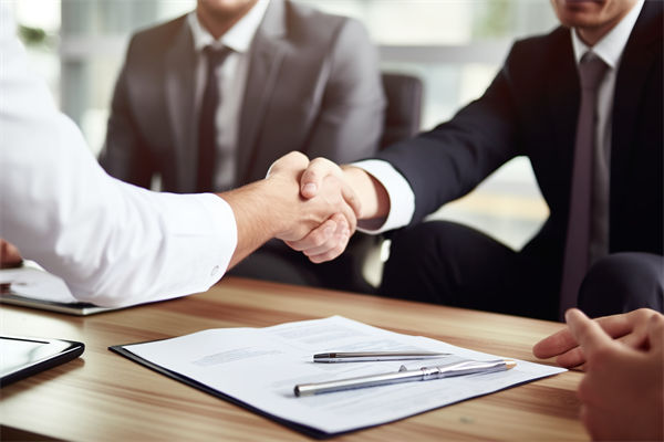 跨國企業(yè)如何管理文化差異以實現(xiàn)全球戰(zhàn)略協(xié)同？