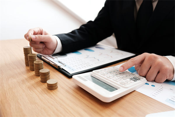 薪酬體系調(diào)整，如何兼顧新員工和老員工的利益？