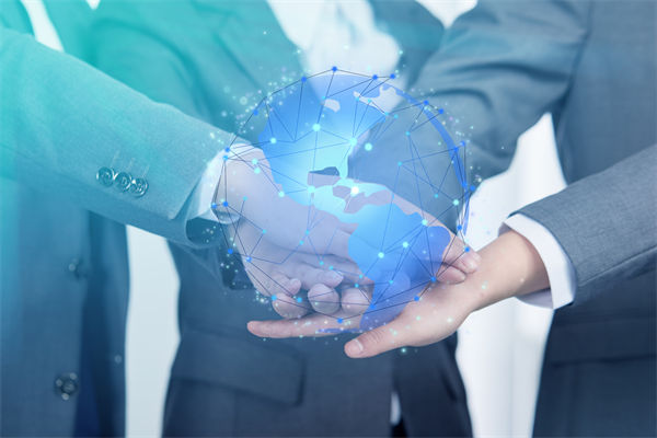 面對(duì)市場(chǎng)變化，企業(yè)戰(zhàn)略管理的靈活性如何保持與提升？