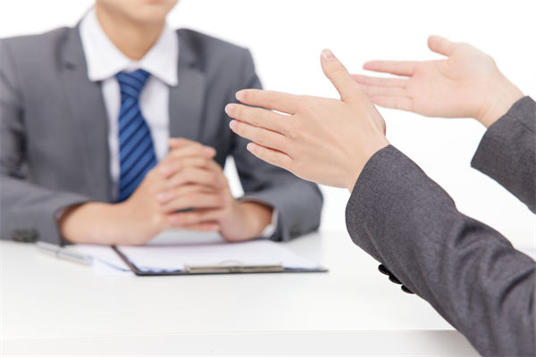 揭秘！看看企業(yè)高級(jí)HR是如何玩轉(zhuǎn)人才爭(zhēng)奪大戰(zhàn)的？