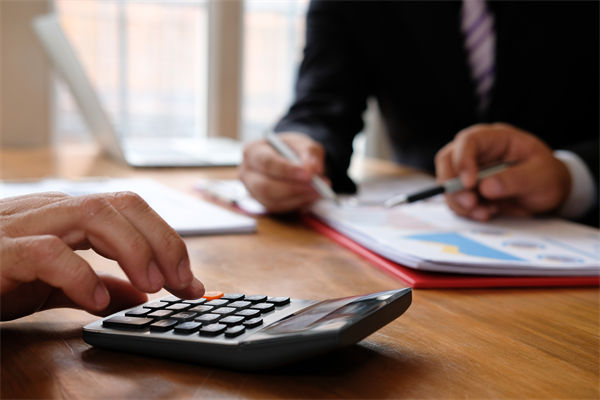 風(fēng)險(xiǎn)評估與應(yīng)對：組織規(guī)劃中如何預(yù)見并減輕潛在問題？