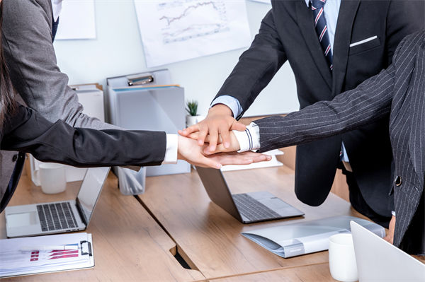 年度經(jīng)營計劃如何與企業(yè)的長期戰(zhàn)略目標相銜接？