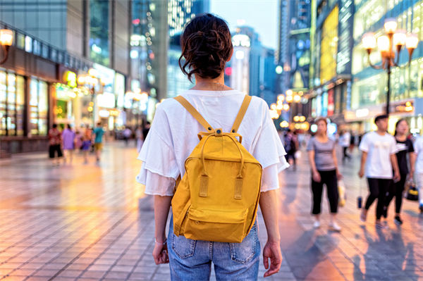 明年消費(fèi)市場總體態(tài)勢如何？企業(yè)對此有哪些啟示？