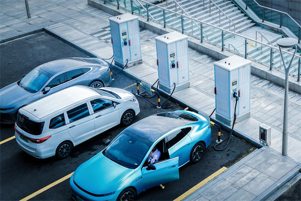 市場競爭激烈如戰(zhàn)場，年度經(jīng)營計(jì)劃助你搶占制勝高地