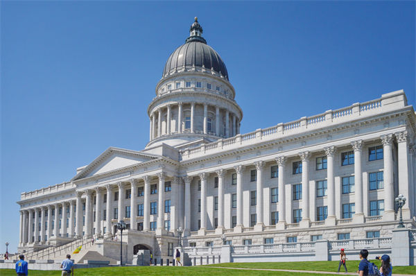 特朗普：不會(huì)暫停關(guān)稅政策，對(duì)民企供應(yīng)鏈的影響有？