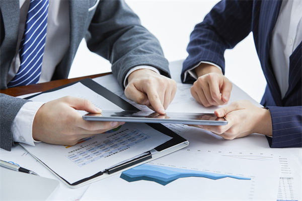 新員工融入難、老員工動力不足，薪酬績效如何改善？