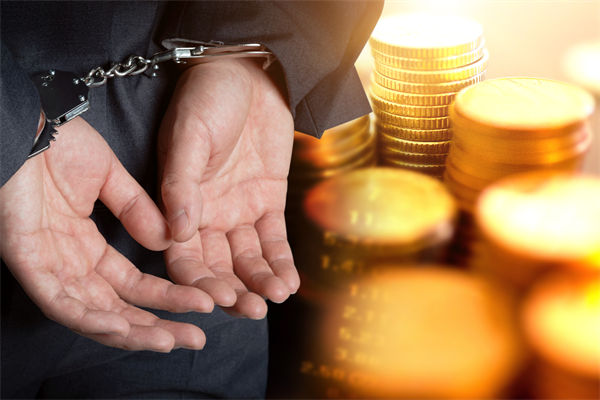 集團(tuán)管控管理：董事長(zhǎng)和明星女友內(nèi)幕交易被刑拘